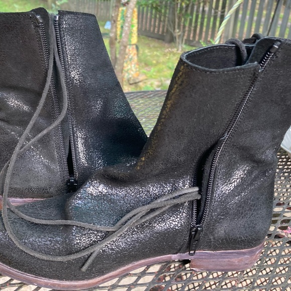 Funky boot - Picture 3 of 6